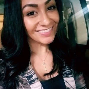 Meet your Posher, Cassandra